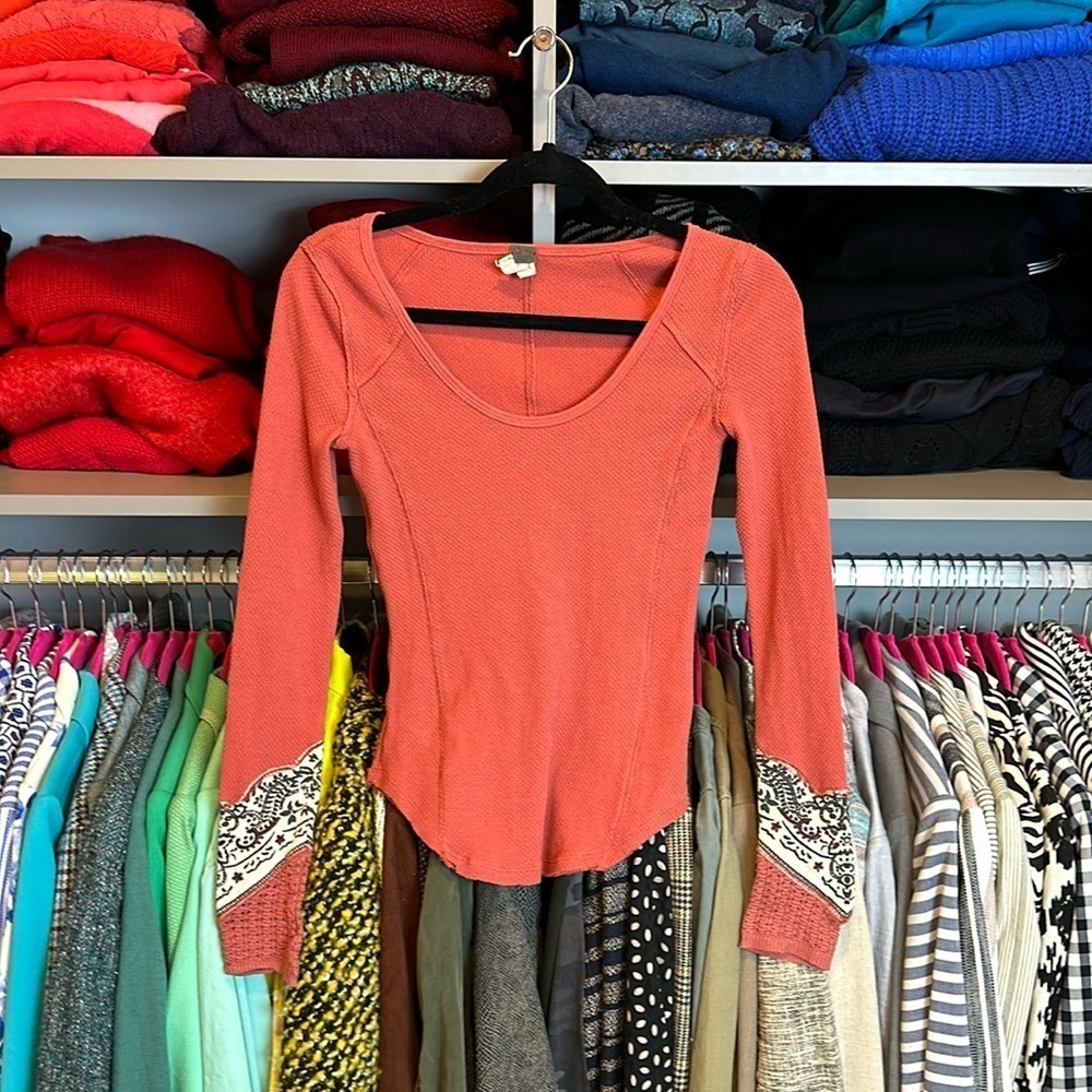 Free People orange brown long sleeve embroidered cuff scoop neck t shirt size XS